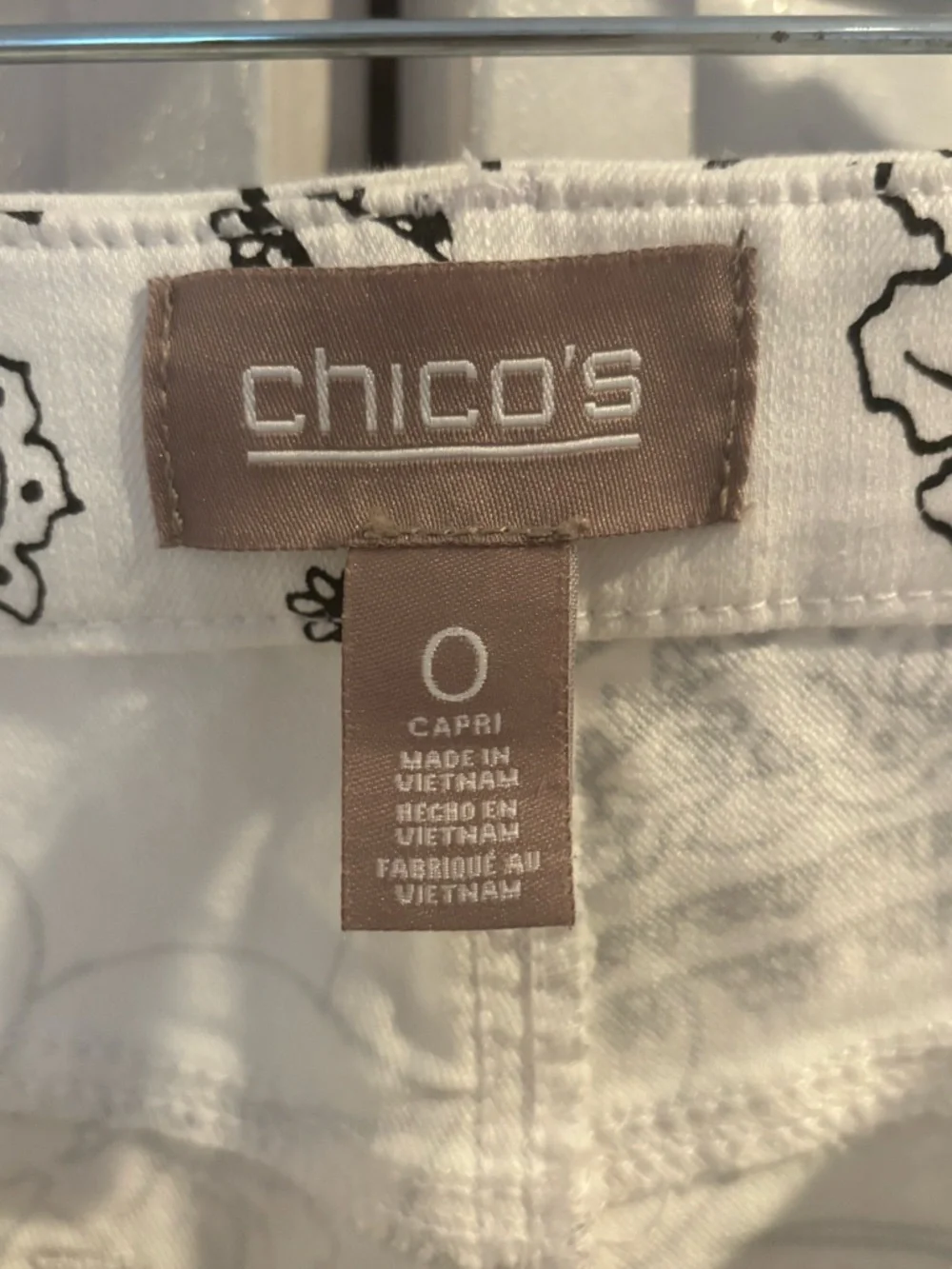 Chico's Black & White Paisley/Floral Capris - Picture 2 of 5